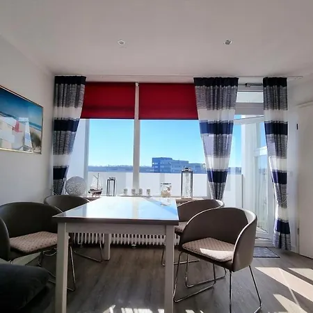 C09-004 Apartment *